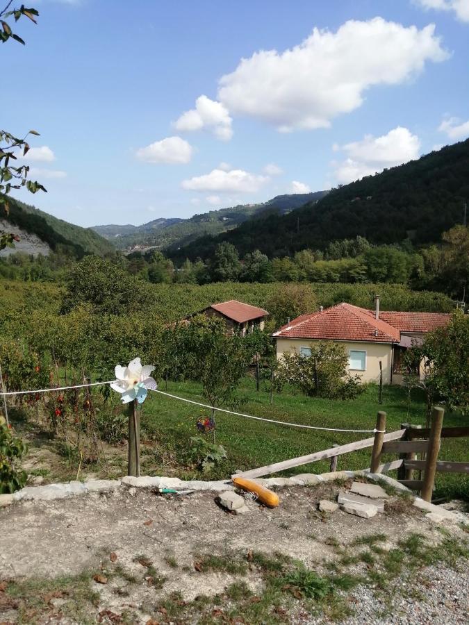 Bed and Breakfast A Casa Di Anna Cortemilia Екстер'єр фото